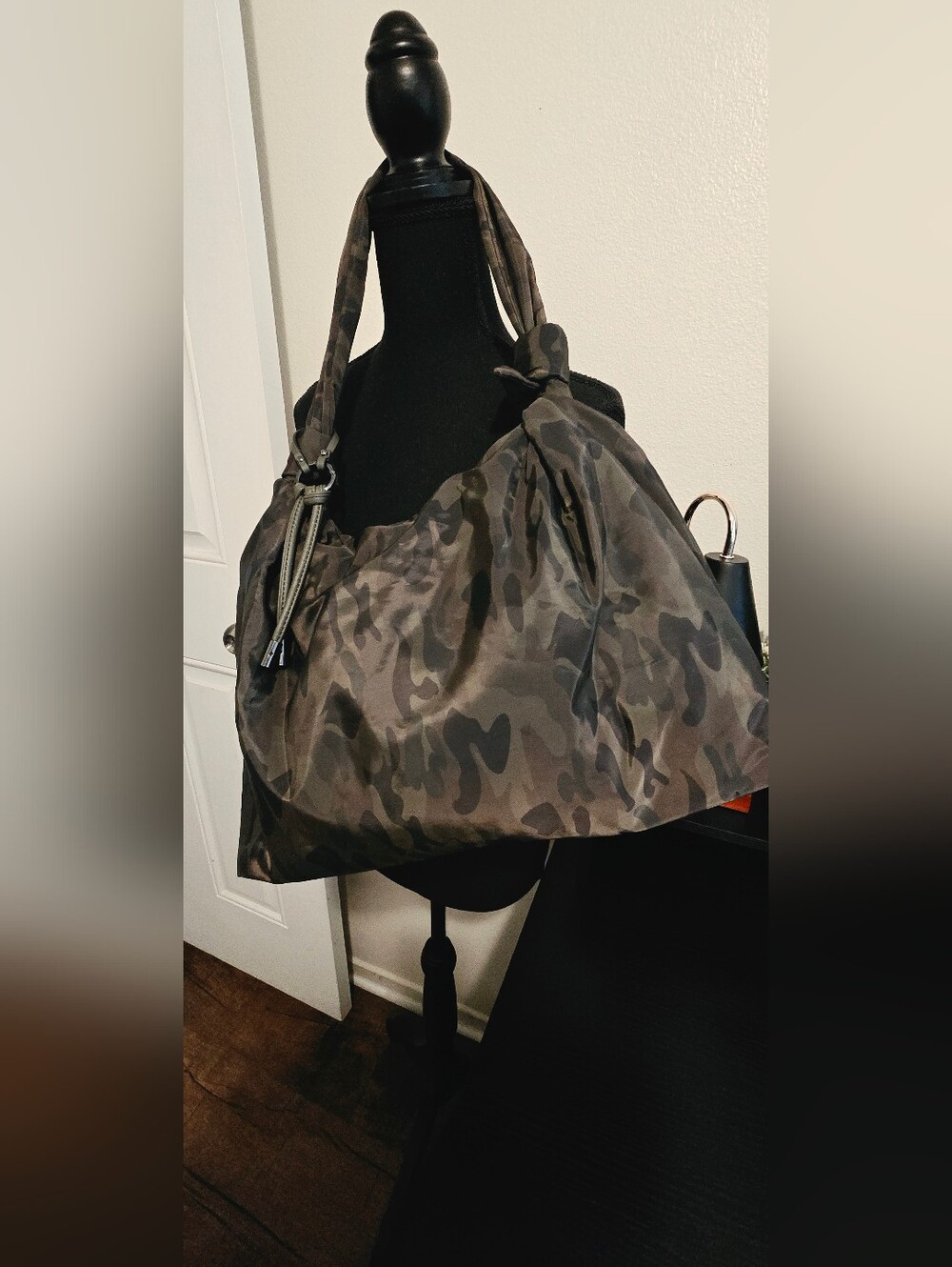 Camouflage Hobo Shoulder Bag in Olive Camo